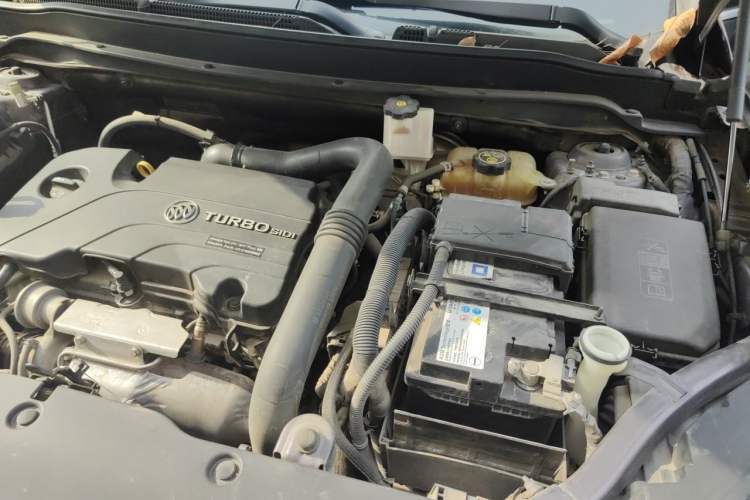 Used Buick Envision 2016 20T Two-Wheel Drive Leading Version Engine Bay Left