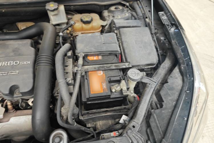 Used Buick Envision 2016 20T Two-Wheel-Drive Elite Model Engine Bay Left