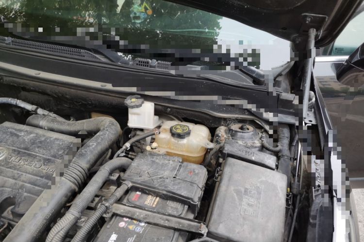 Used Buick Envision 2016 20T Two-Wheel-Drive Elite Model Engine Bay Left