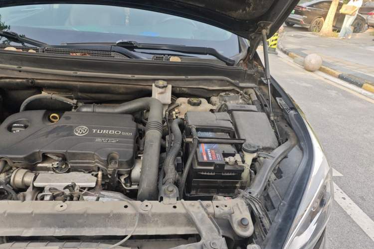 Used Buick Envision 2016 20T Two-Wheel-Drive Elite Model Engine Bay Left