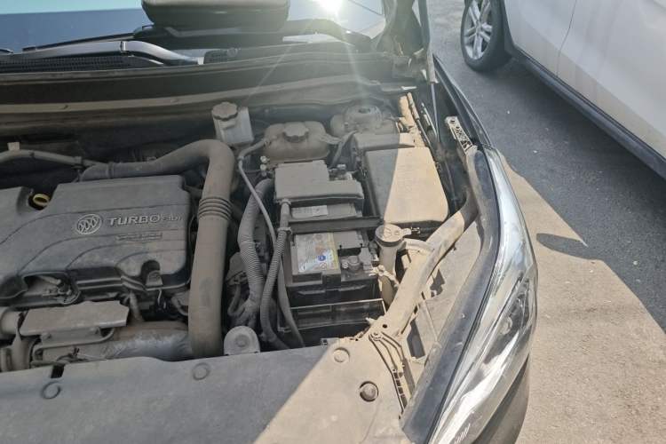 Used Buick Envision 2016 20T Two-Wheel-Drive Elite Model Engine Bay Left