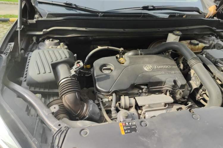 Used Buick Envision 2016 20T Two-Wheel Drive Leading Version Engine Bay Right