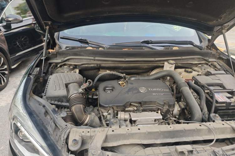 Used Buick Envision 2016 20T Two-Wheel-Drive Elite Model Engine Bay Right
