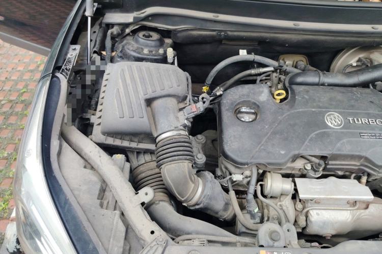 Used Buick Envision 2016 20T Two-Wheel-Drive Elite Model Engine Bay Right