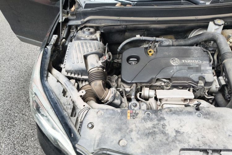 Used Buick Envision 2016 20T Two-Wheel-Drive Elite Model Engine Bay Right
