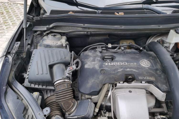 Used Buick Envision 2016 28T Four-Wheel Drive Luxury Model Engine Bay Right