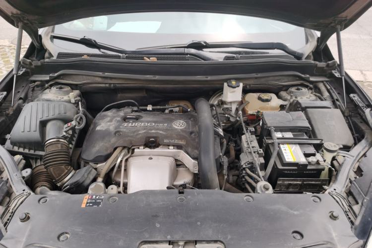 Used Buick Envision 2016 28T Four-Wheel Drive Luxury Model Engine Bay