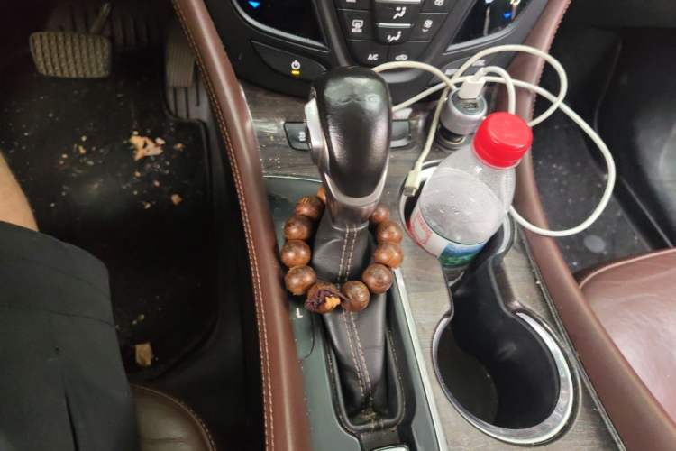 Used Buick Envision 2016 20T Two-Wheel-Drive Elite Model Gear Lever