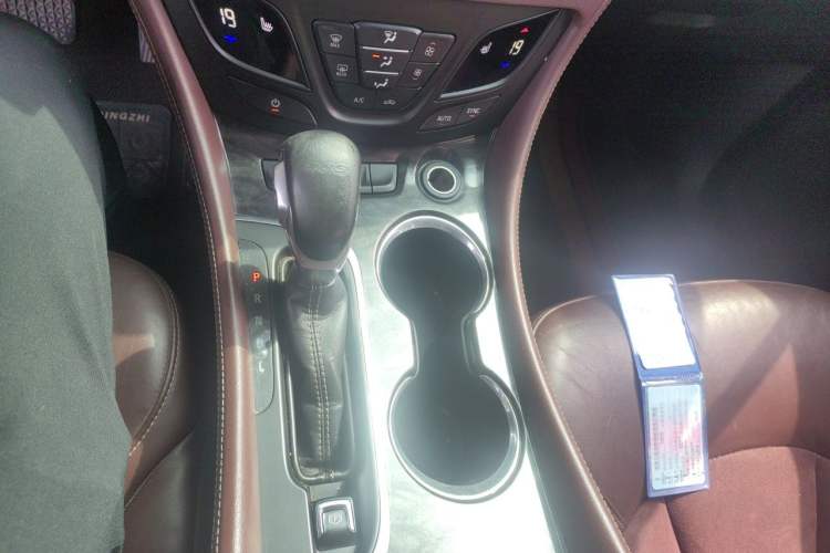 Used Buick Envision 2016 20T Two-Wheel-Drive Elite Model Gear Lever