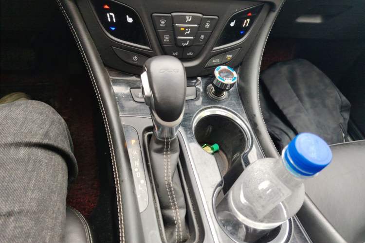 Used Buick Envision 2016 20T Two-Wheel-Drive Elite Model Gear Lever