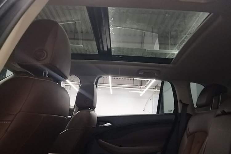 Used Buick Envision 2016 28T Four-Wheel Drive Elite Version Headliner