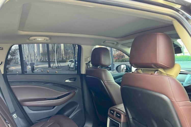 Used Buick Envision 2016 28T All-Wheel-Drive All-Terrain Sport Flagship Edition Interior 6