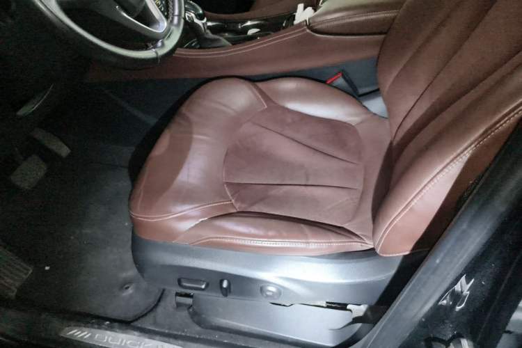 Used Buick Envision 2016 20T Two-Wheel-Drive Elite Model Left Front Seat