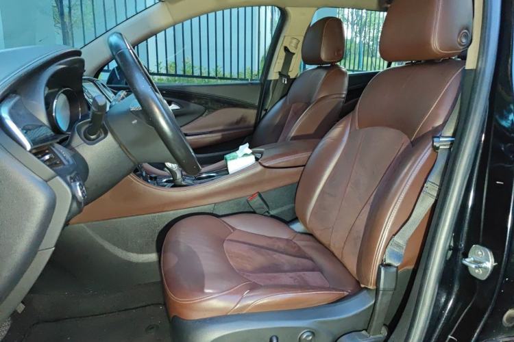 Used Buick Envision 2016 20T Two-Wheel-Drive Elite Model Left Front Seat