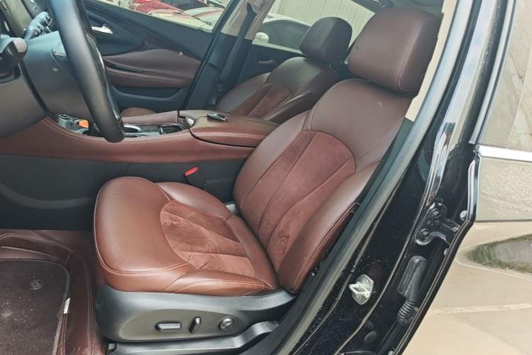 Used Buick Envision 2016 20T Two-Wheel-Drive Elite Model Left Front Seat