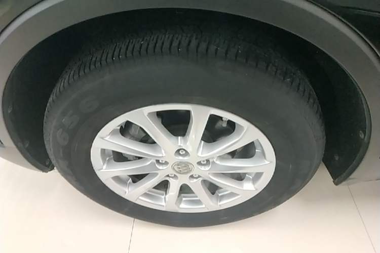 Used Buick Envision 2016 20T Two-Wheel-Drive Elite Model Left Front Wheel Hub