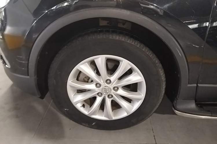 Used Buick Envision 2016 28T Four-Wheel Drive Elite Version Left Front Wheel Hub