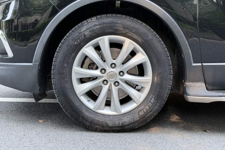 Used Buick Envision 2016 28T Four-Wheel Drive Elite Version Left Front Wheel Hub