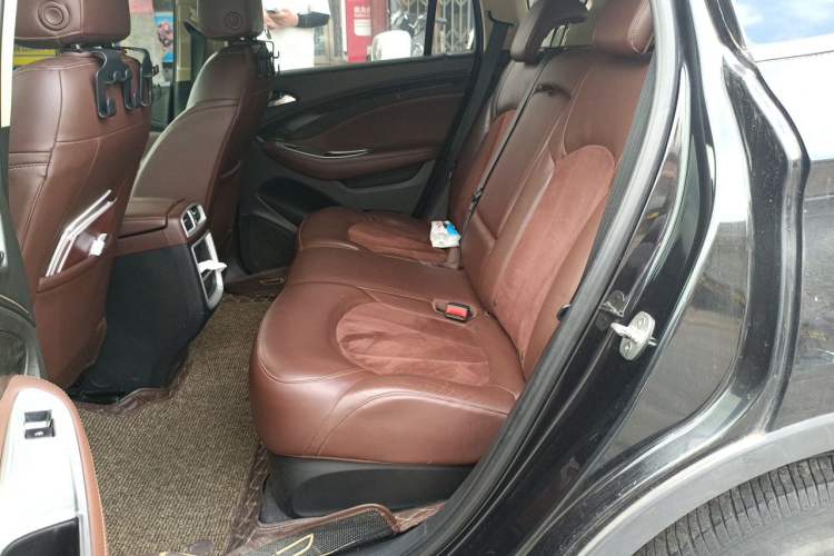Used Buick Envision 2016 20T Two-Wheel-Drive Elite Model Left Rear Seat