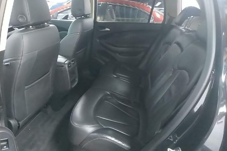 Used Buick Envision 2016 20T Two-Wheel-Drive Elite Model Left Rear Seat