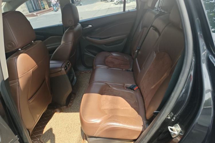 Used Buick Envision 2016 20T Two-Wheel-Drive Elite Model Left Rear Seat