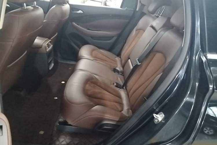 Used Buick Envision 2016 28T Four-Wheel Drive Elite Version Left Rear Seat
