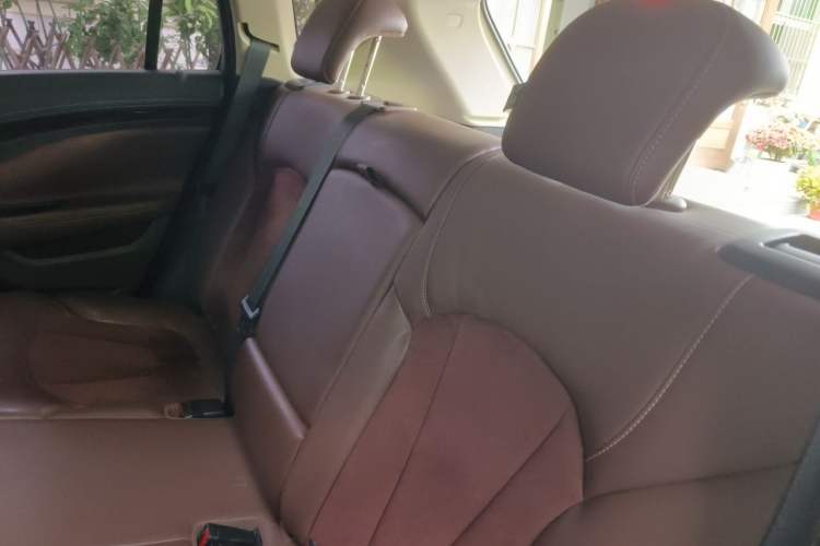 Used Buick Envision 2016 20T Two-Wheel-Drive Elite Model Left Rear Seat