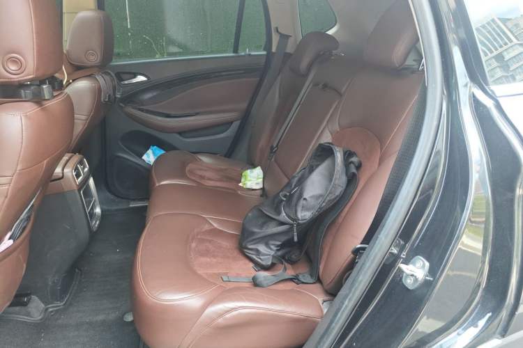 Used Buick Envision 2016 20T Two-Wheel-Drive Elite Model Left Rear Seat