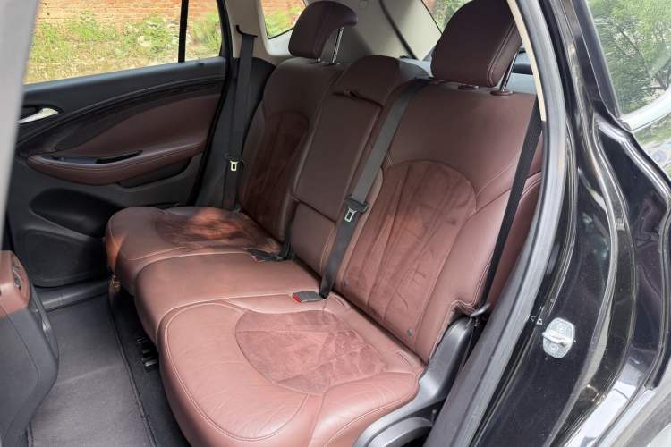 Used Buick Envision 2016 28T Four-Wheel Drive Elite Version Left Rear Seat