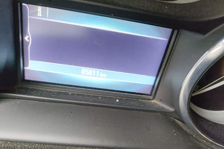 Used Buick Envision 2016 20T Two-Wheel-Drive Elite Model Odometer Close Up