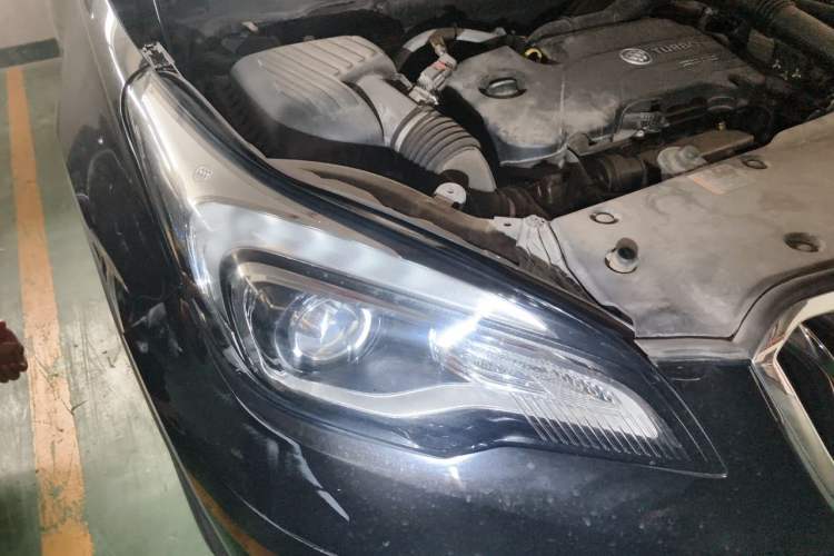 Used Buick Envision 2016 20T Two-Wheel-Drive Elite Model Right Front Headlight