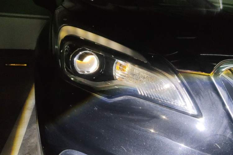 Used Buick Envision 2016 20T Two-Wheel-Drive Elite Model Right Front Headlight