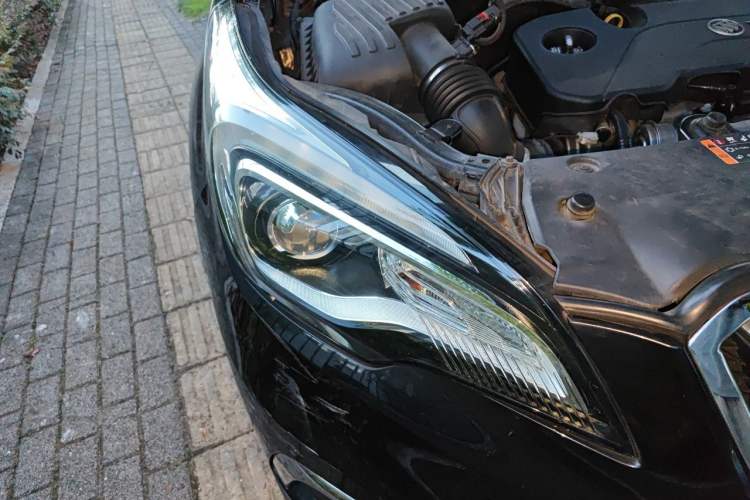 Used Buick Envision 2016 20T Two-Wheel-Drive Elite Model Right Front Headlight
