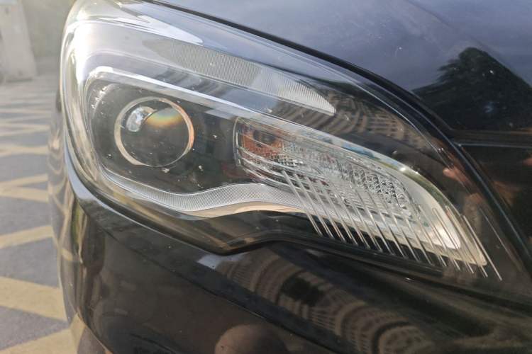 Used Buick Envision 2016 20T Two-Wheel-Drive Elite Model Right Front Headlight