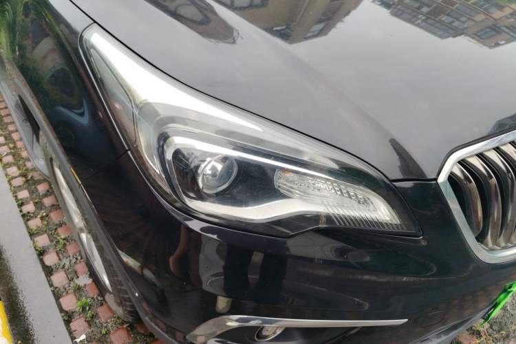 Used Buick Envision 2016 20T Two-Wheel-Drive Elite Model Right Front Headlight