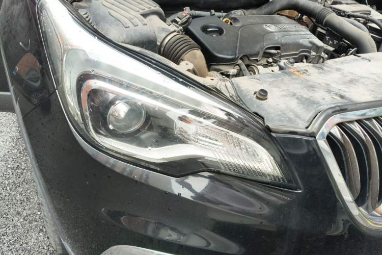 Used Buick Envision 2016 20T Two-Wheel-Drive Elite Model Right Front Headlight