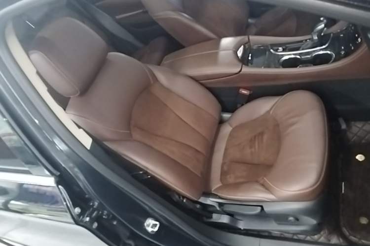 Used Buick Envision 2016 28T Four-Wheel Drive Elite Version Right Front Seat