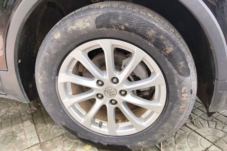Used Buick Envision 2016 20T Two-Wheel Drive Leading Version Right Front Wheel Hub