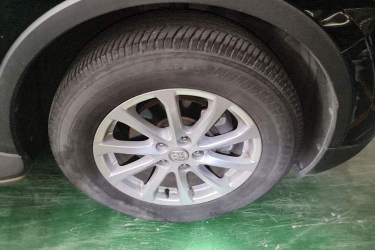 Used Buick Envision 2016 20T Two-Wheel-Drive Elite Model Right Front Wheel Hub