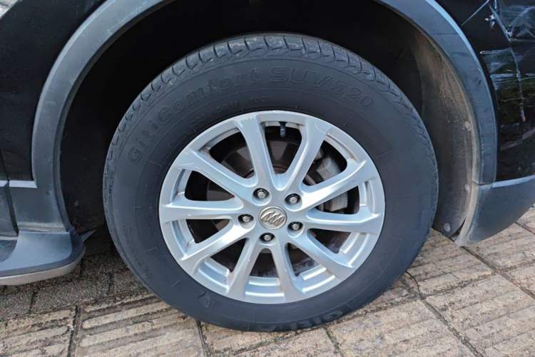 Used Buick Envision 2016 20T Two-Wheel-Drive Elite Model Right Front Wheel Hub