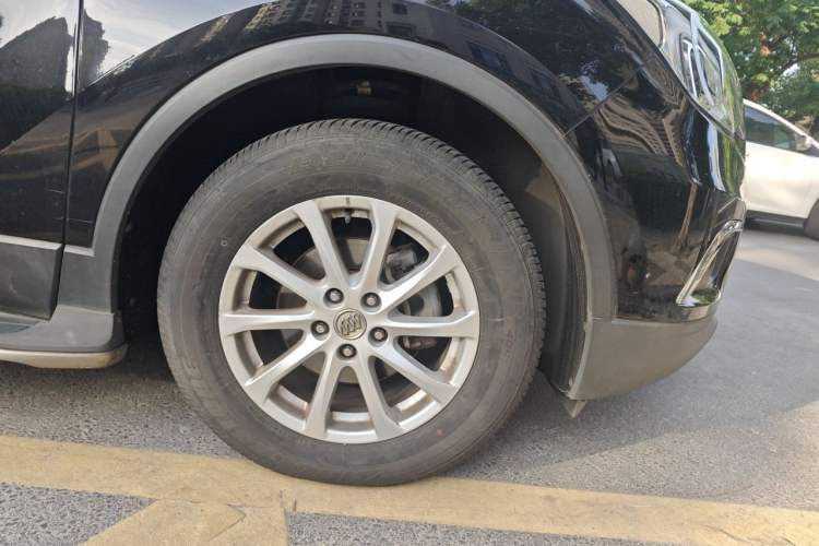 Used Buick Envision 2016 20T Two-Wheel-Drive Elite Model Right Front Wheel Hub