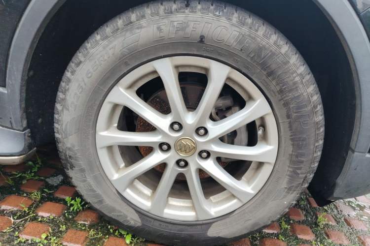 Used Buick Envision 2016 20T Two-Wheel-Drive Elite Model Right Front Wheel Hub