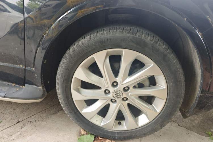 Used Buick Envision 2016 28T All-Wheel-Drive All-Terrain Sport Flagship Edition Right Front Wheel Hub
