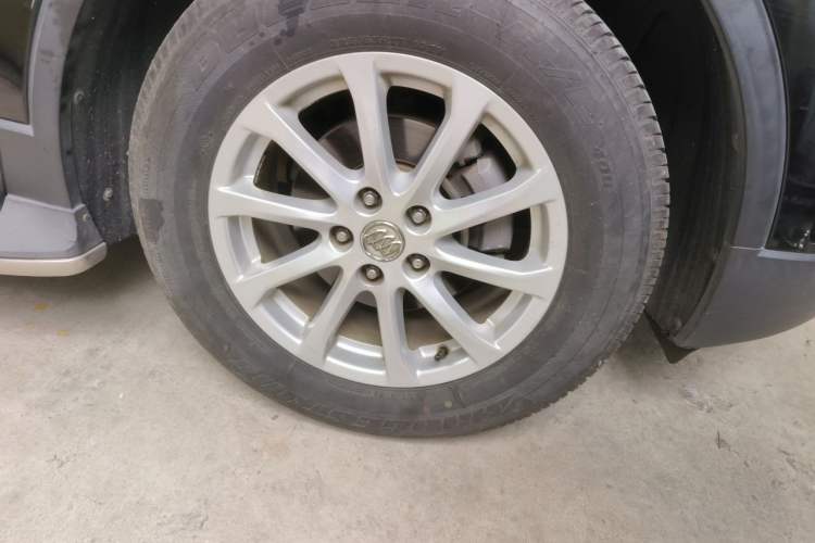 Used Buick Envision 2016 20T Two-Wheel-Drive Elite Model Right Front Wheel Hub
