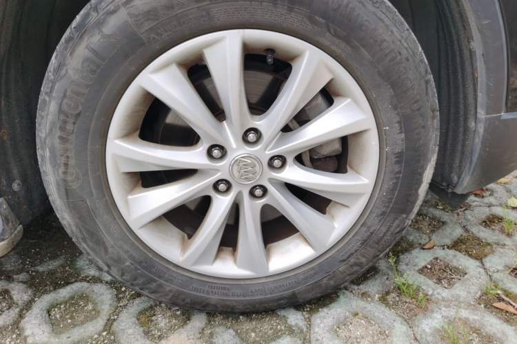 Used Buick Envision 2016 28T Four-Wheel Drive Luxury Model Right Front Wheel Hub