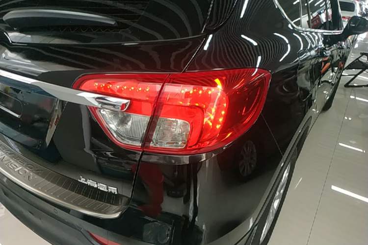 Used Buick Envision 2016 20T Two-Wheel-Drive Elite Model Right Rear Taillight
