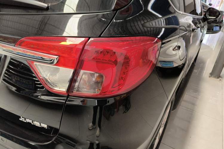 Used Buick Envision 2016 20T Two-Wheel Drive Leading Version Right Rear Taillight