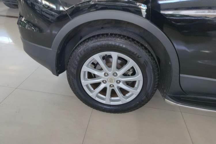 Used Buick Envision 2016 20T Two-Wheel-Drive Elite Model Right Rear Wheel Hub
