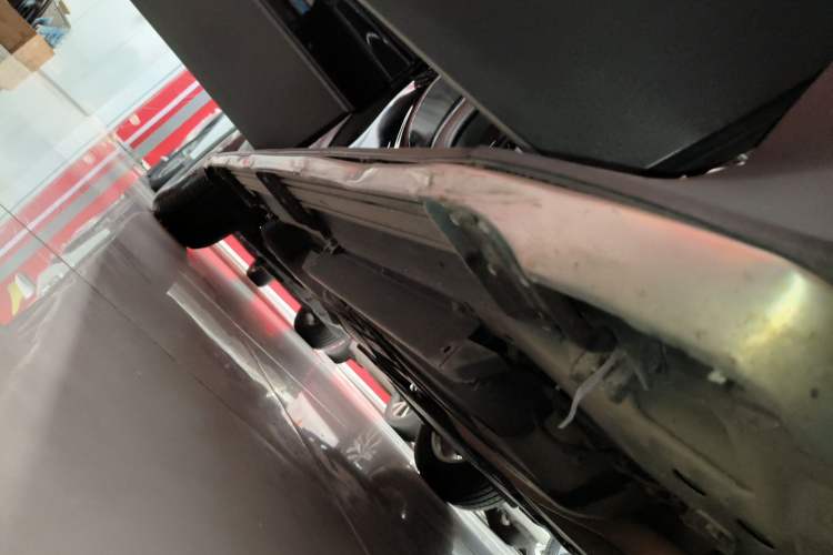Used Buick Envision 2016 20T Two-Wheel Drive Leading Version Right Side Sill