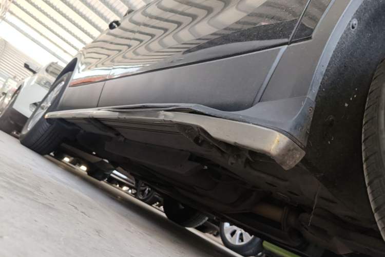 Used Buick Envision 2016 28T Four-Wheel Drive Elite Version Right Side Sill